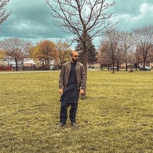 Meet your Posher, Mustafa